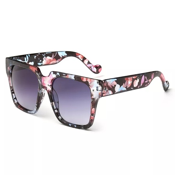 www.crownedinroyalty.com Accessories - Retro Floral Sunnies